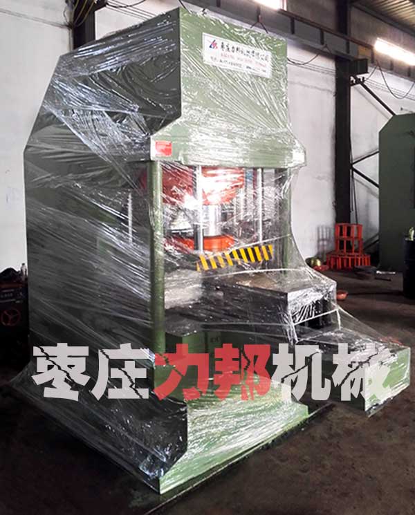 100t单臂液压机室内包装图