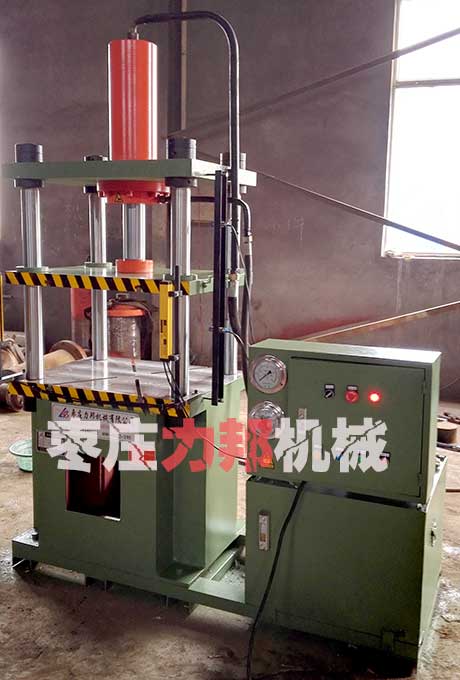 枣庄力邦压力机的实拍图